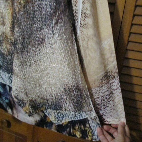 New Directions top long sleeve w/decorative front overlay like new size XL - Picture 8 of 11